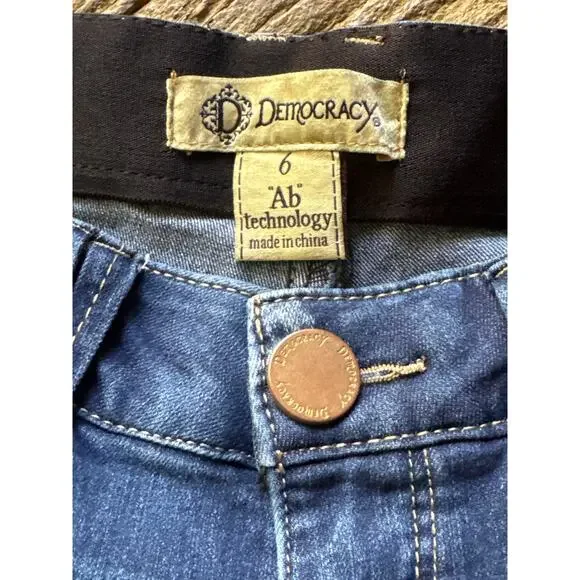 Democracy “Ab” technology Bermuda Style Denim Shorts - Picture 3 of 6